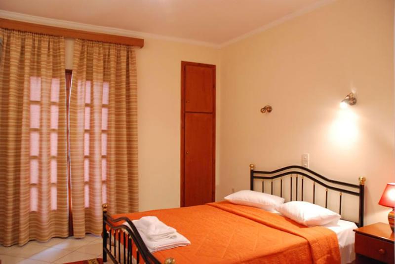 Sfaragoulias Inn กาลาวริตา ภายนอก รูปภาพ